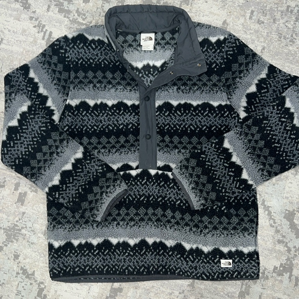 The North Face Half Button Down